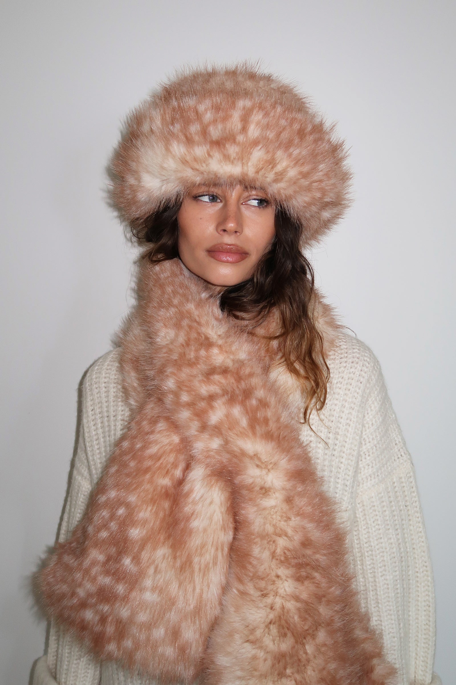 小物 00s beauty:beast Shaggy Bambi Scarf Snuggle Scarf - in Light Brown | Lack of Color [US]