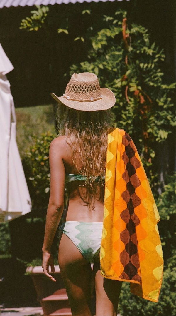Retro Wave Towel - Pecan