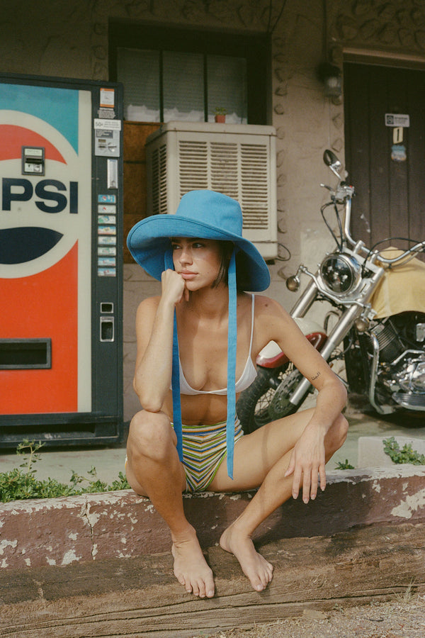 Summer Bucket - Azure